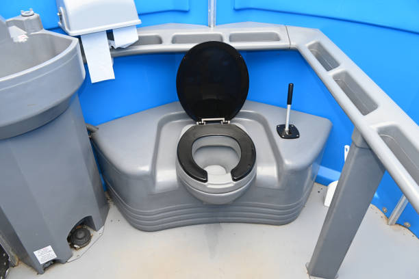 Best Portable restroom trailer rental  in Jacksonville Beach, FL